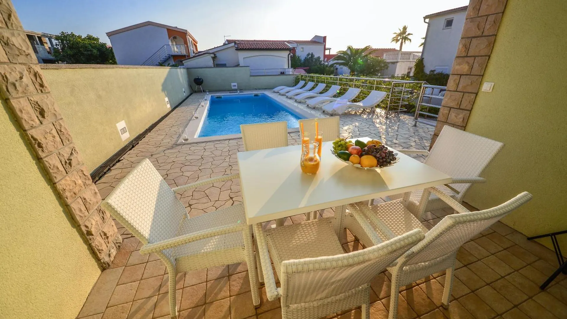 Sunset Deluxe Apartments Vir Croatia