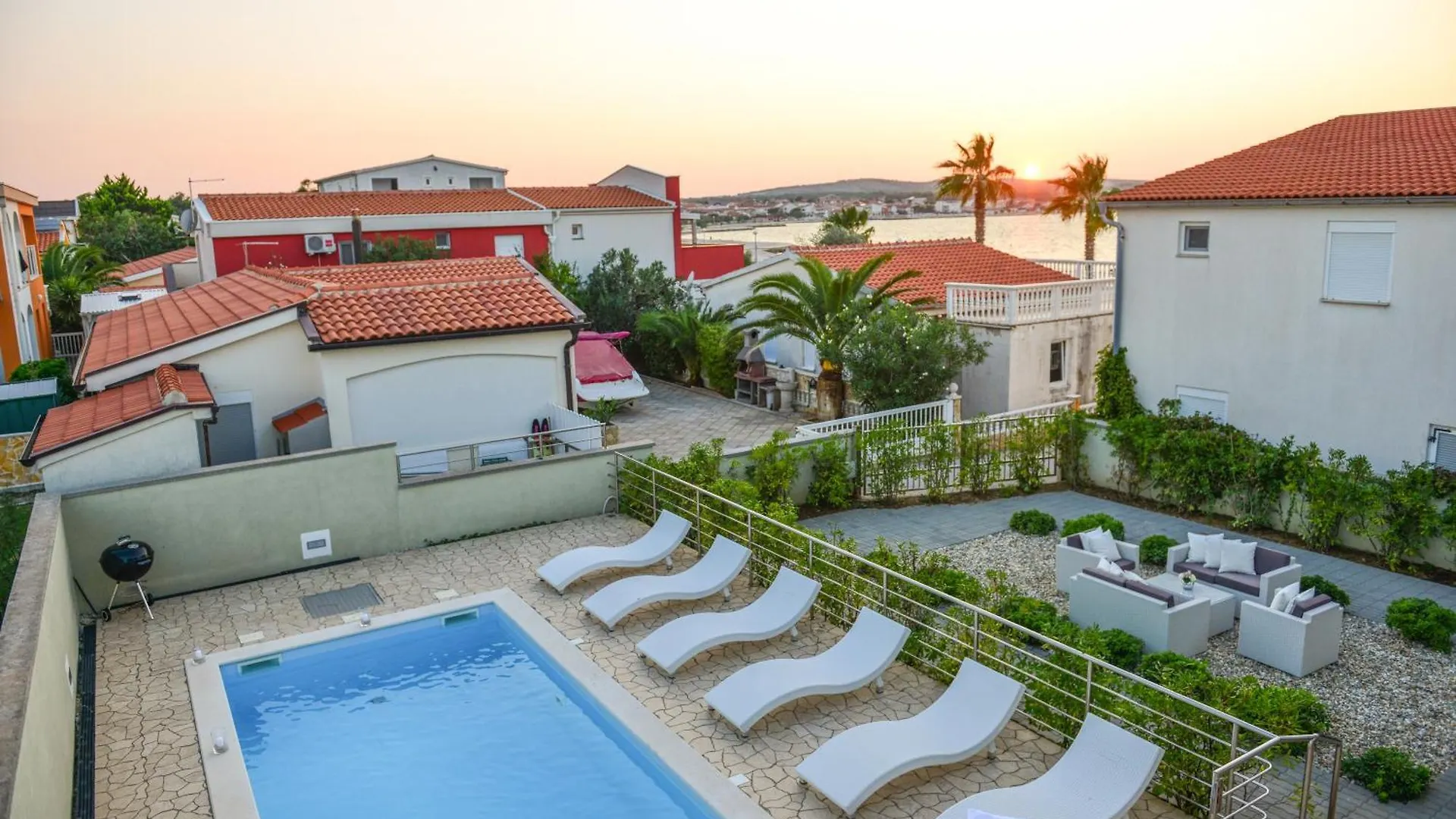 Sunset Deluxe Apartments Vir Croatia